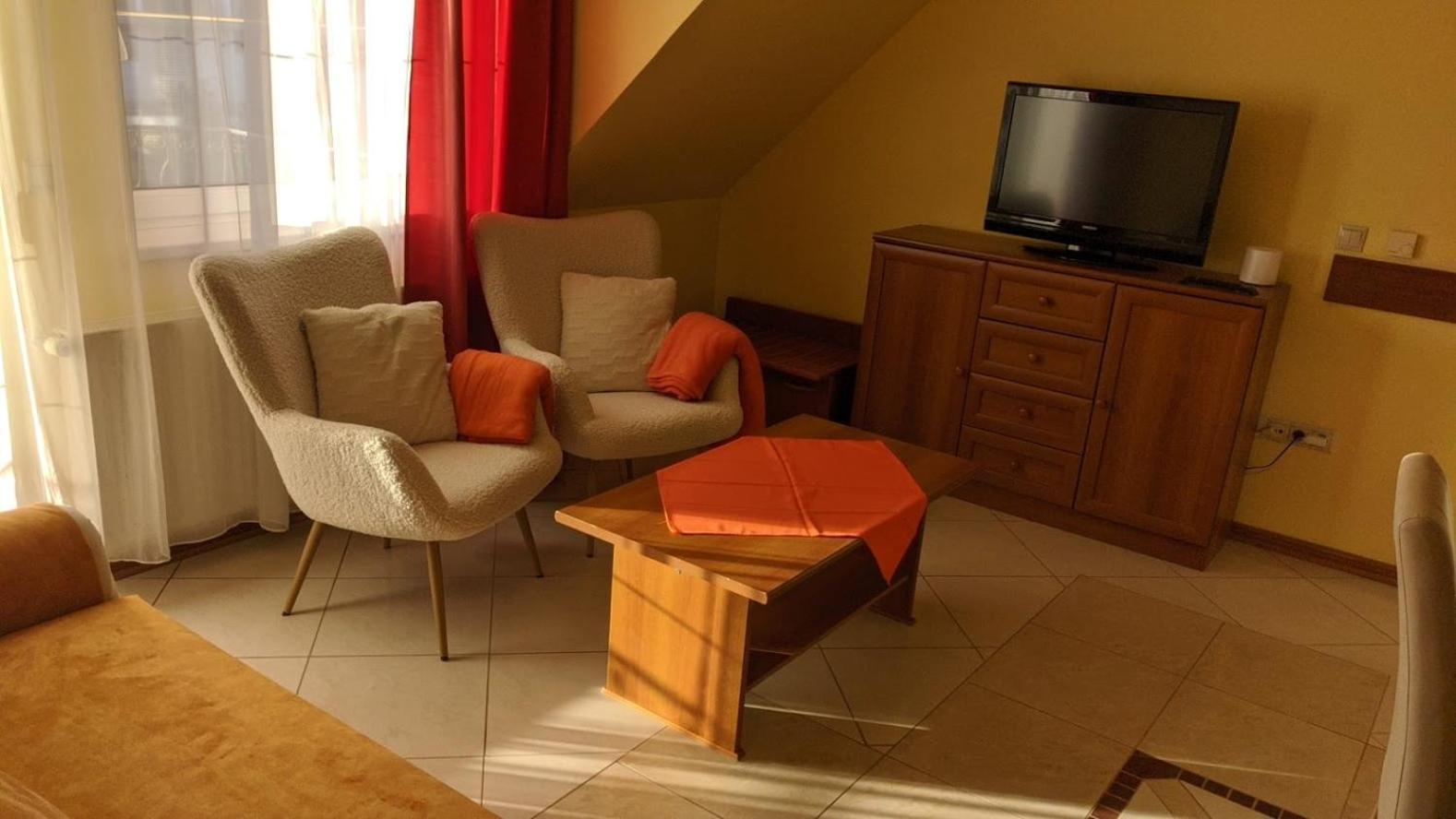 Ferienwohnung Club Unicum Hévíz Exterior foto